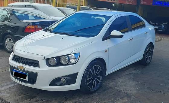CHEVROLET SONIC 1.6 LTZ SEDAN 16V FLEX 4P AUTOMÁTICO